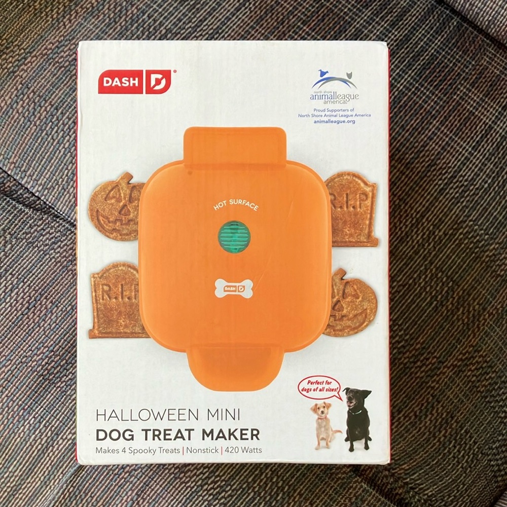 Halloween Mini dog treat maker NIB